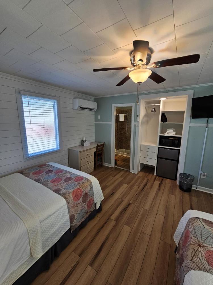 Budget Double Room interior